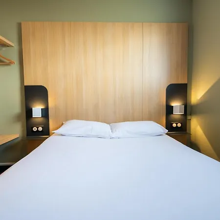 Hotel Bordeaux Aeroport 2*