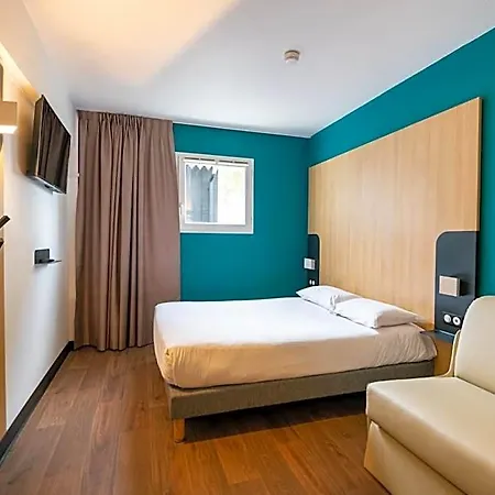 Bordeaux Aeroport Hotel 2*