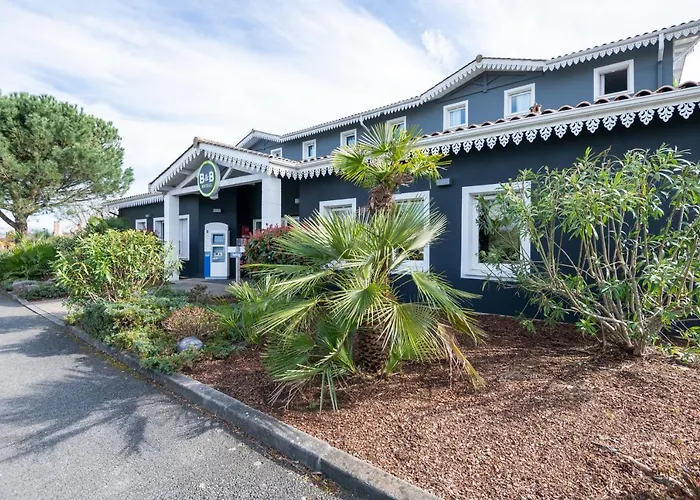 Hotell Bordeaux Aeroport 2*