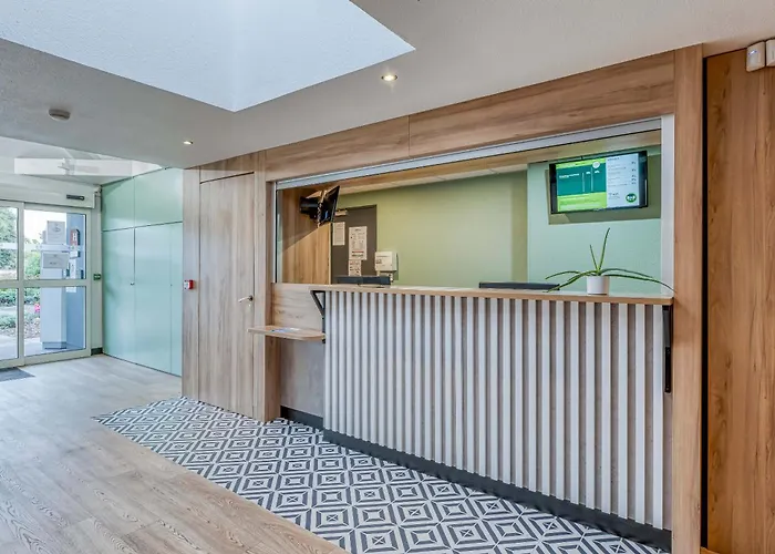 Bordeaux Aeroport Hotell 2*