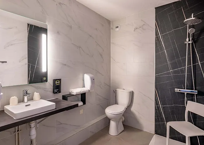 Hotell Bordeaux Aeroport 2*