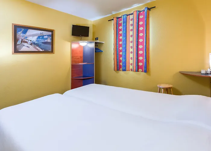 Bordeaux Aeroport Hotell 2*