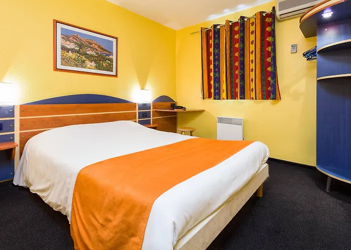 Bordeaux Aeroport Hotell 2*